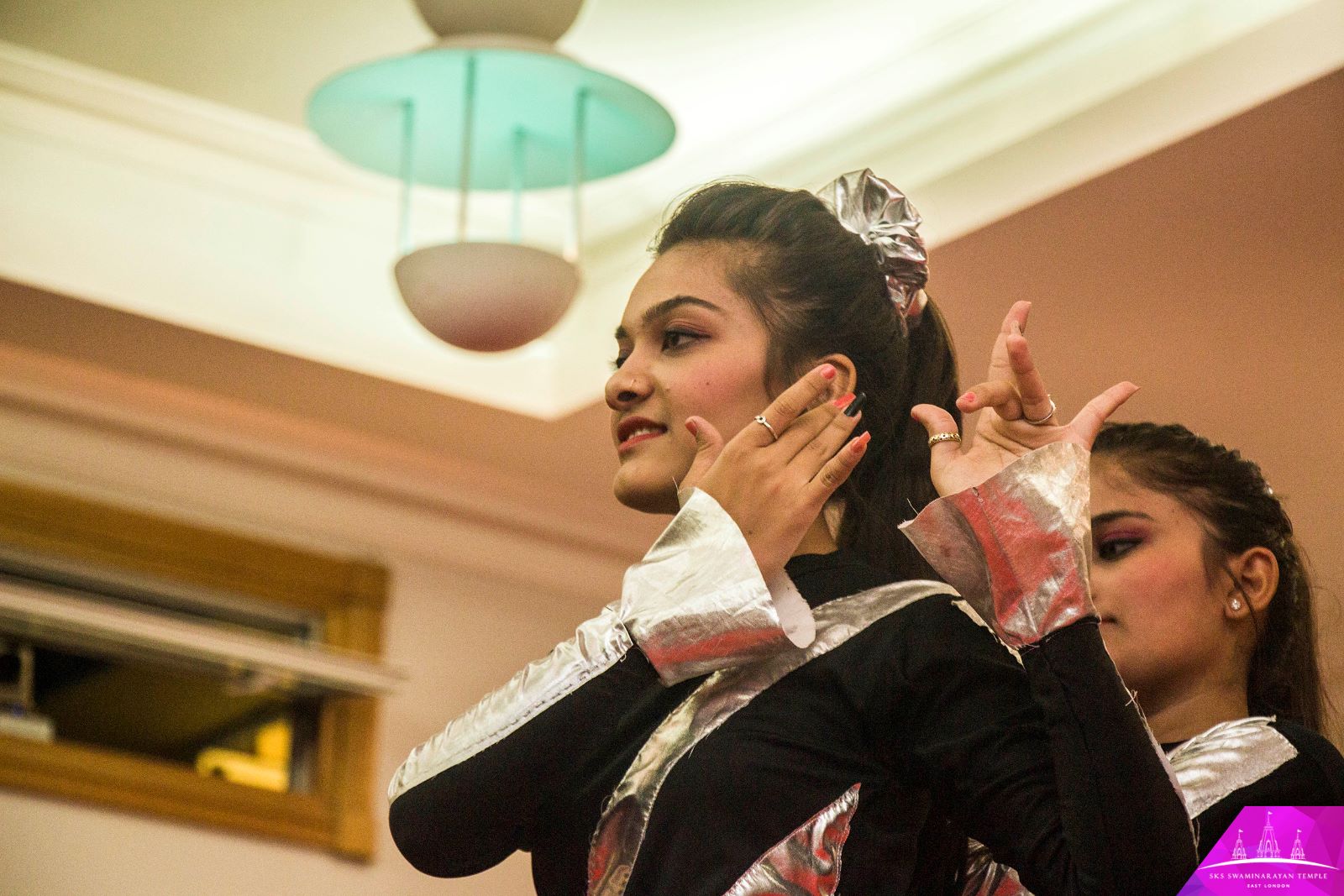 ©1987-2017 SKS Swaminarayan Temple East London